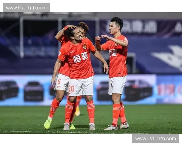 红蓝巅峰的叙事诗：当广州恒大遇见东京FC，那是亚洲足球最滚烫的记忆